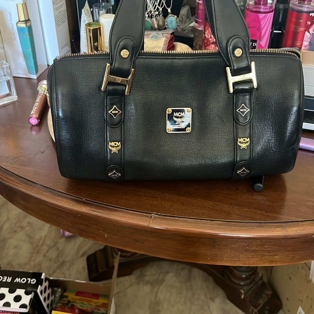 MCM Vintage Black Leather Boston Bag Satchel – Gold Hardware, Rare Style - Picture 2 of 7